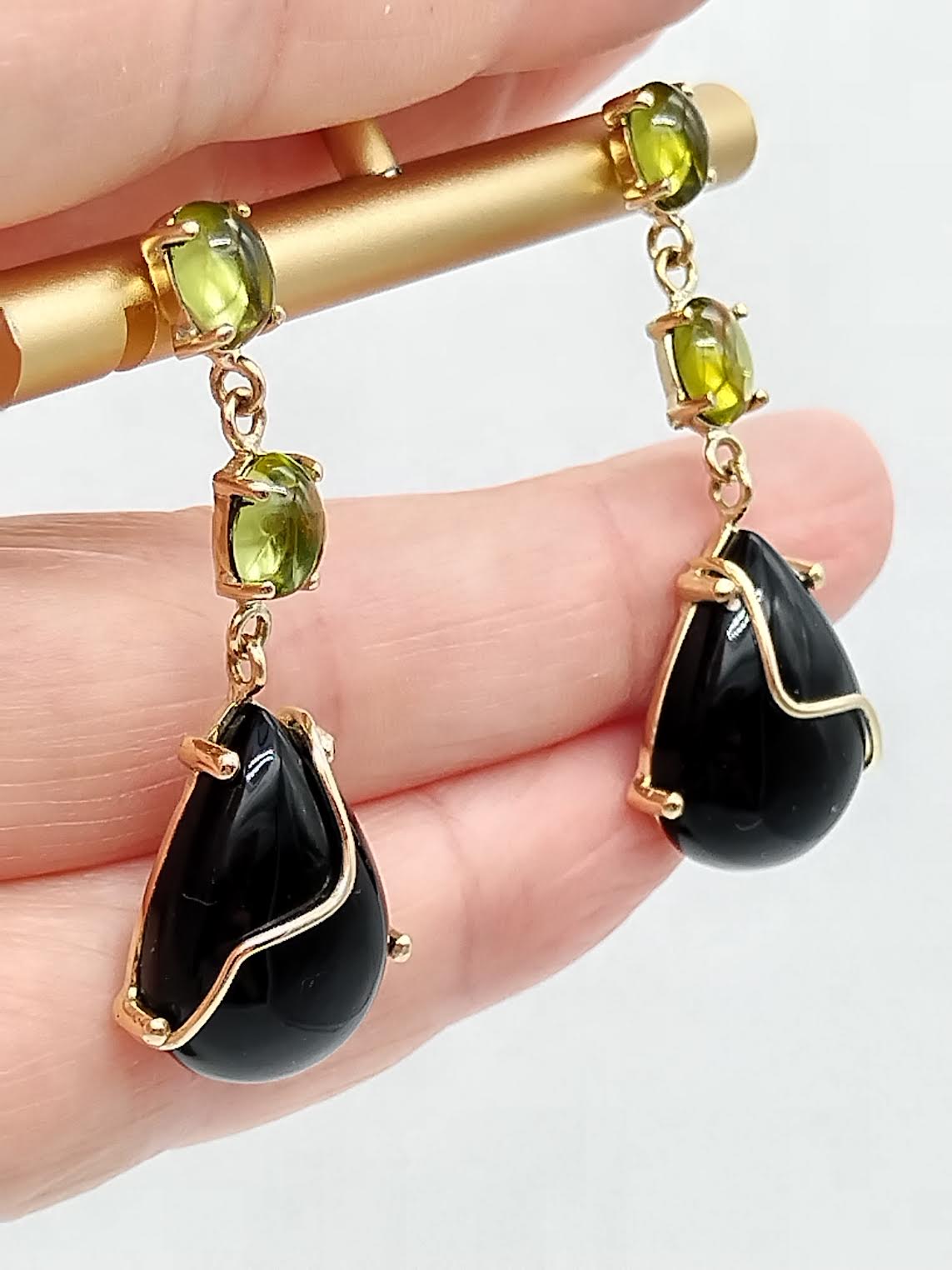 Peridot Tropfen Ohrringe, 14k Massivgold Ohrringe, Onyx Tropfen Ohrringe