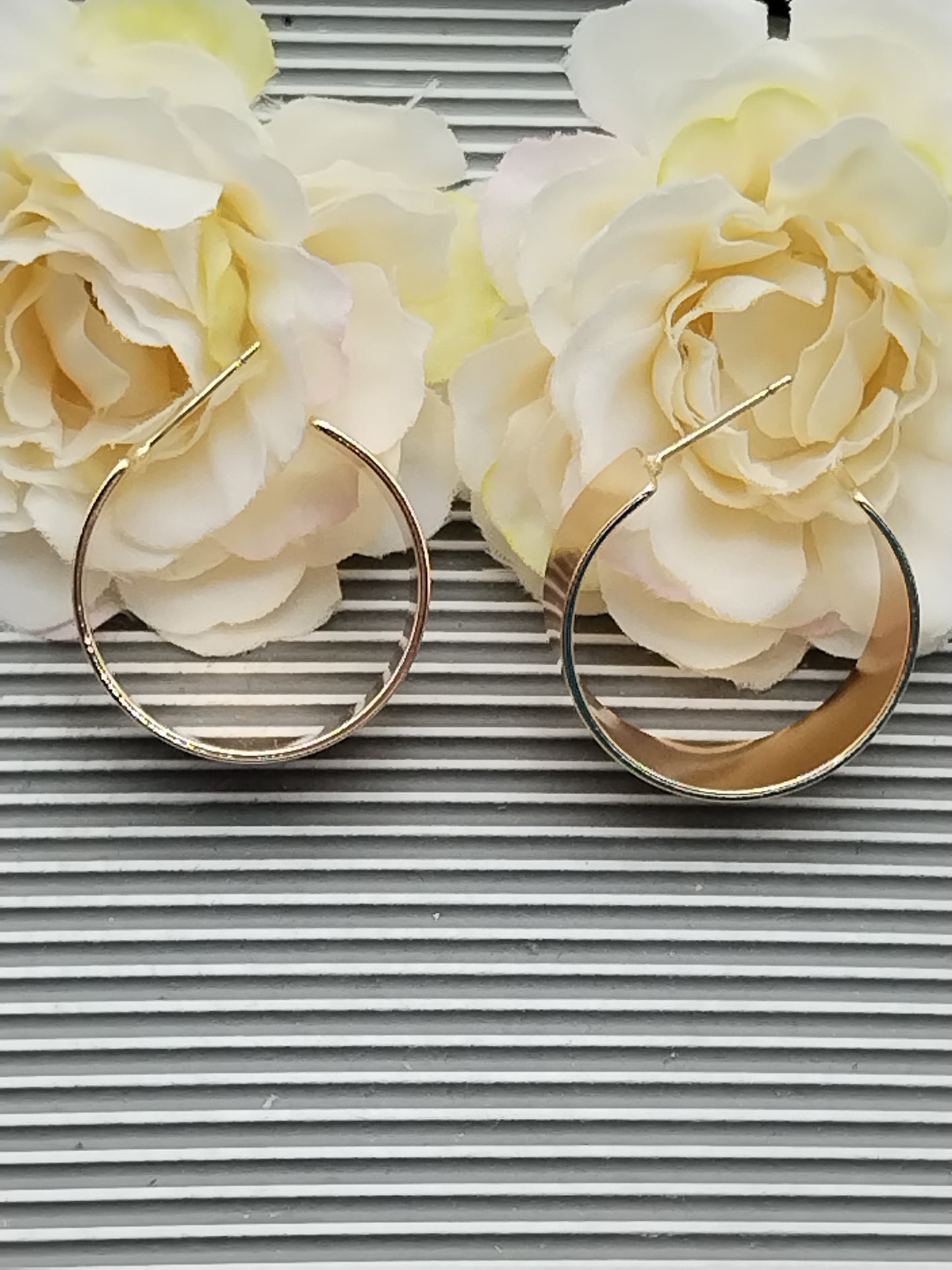 Gold Hoop Earrings, Chunky Flat Hoops, Women´s Jewelry, Jewelry Gifts