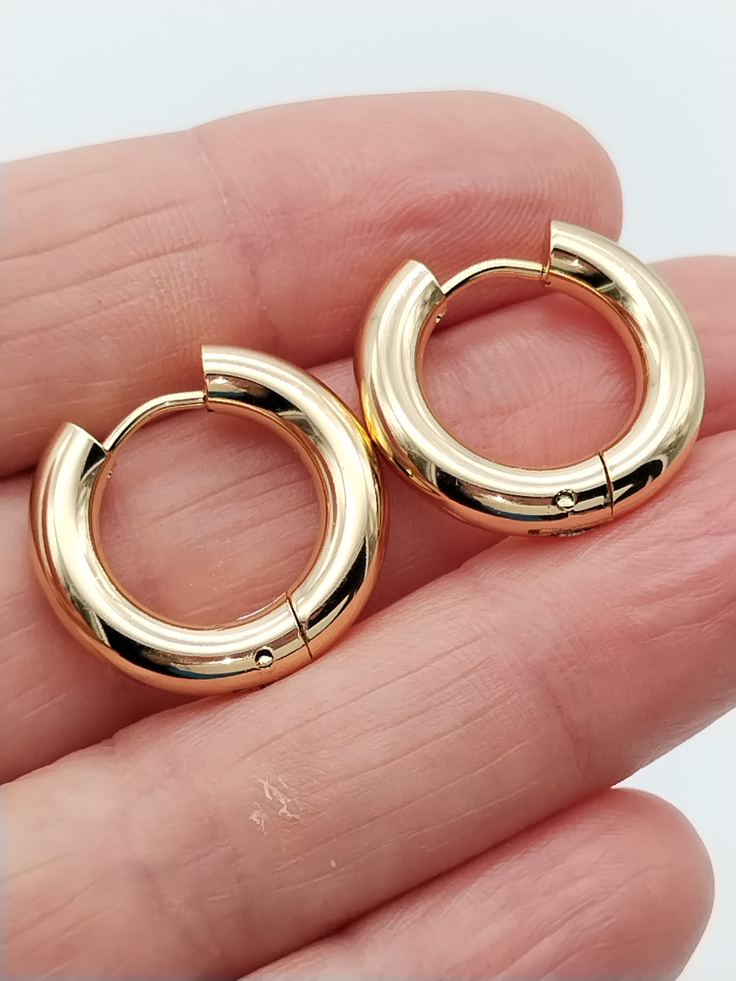 Gold Hoop Earrings, Chunky Round Hoops, Women´s Jewelry, Accessories