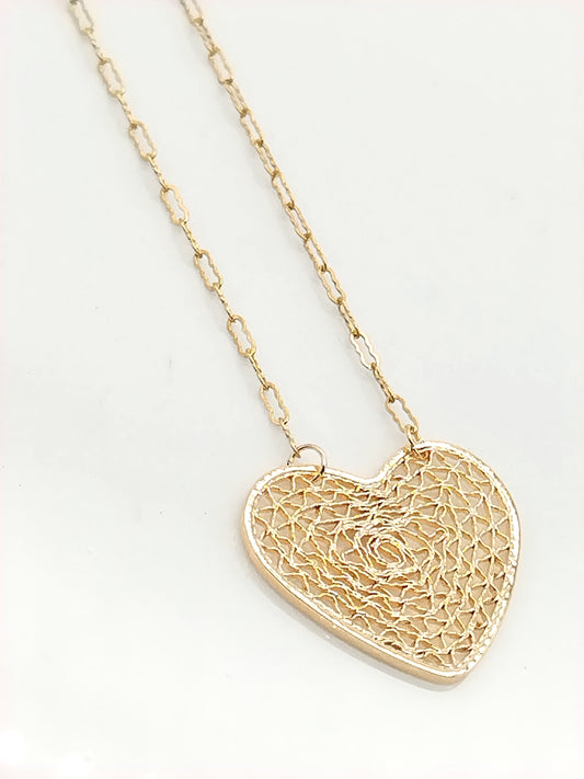 Gold Heart Necklace, Valentine´s Gift, Susutainable Minimal Jewelry, Large Charm, Delicate Jewelry, Women