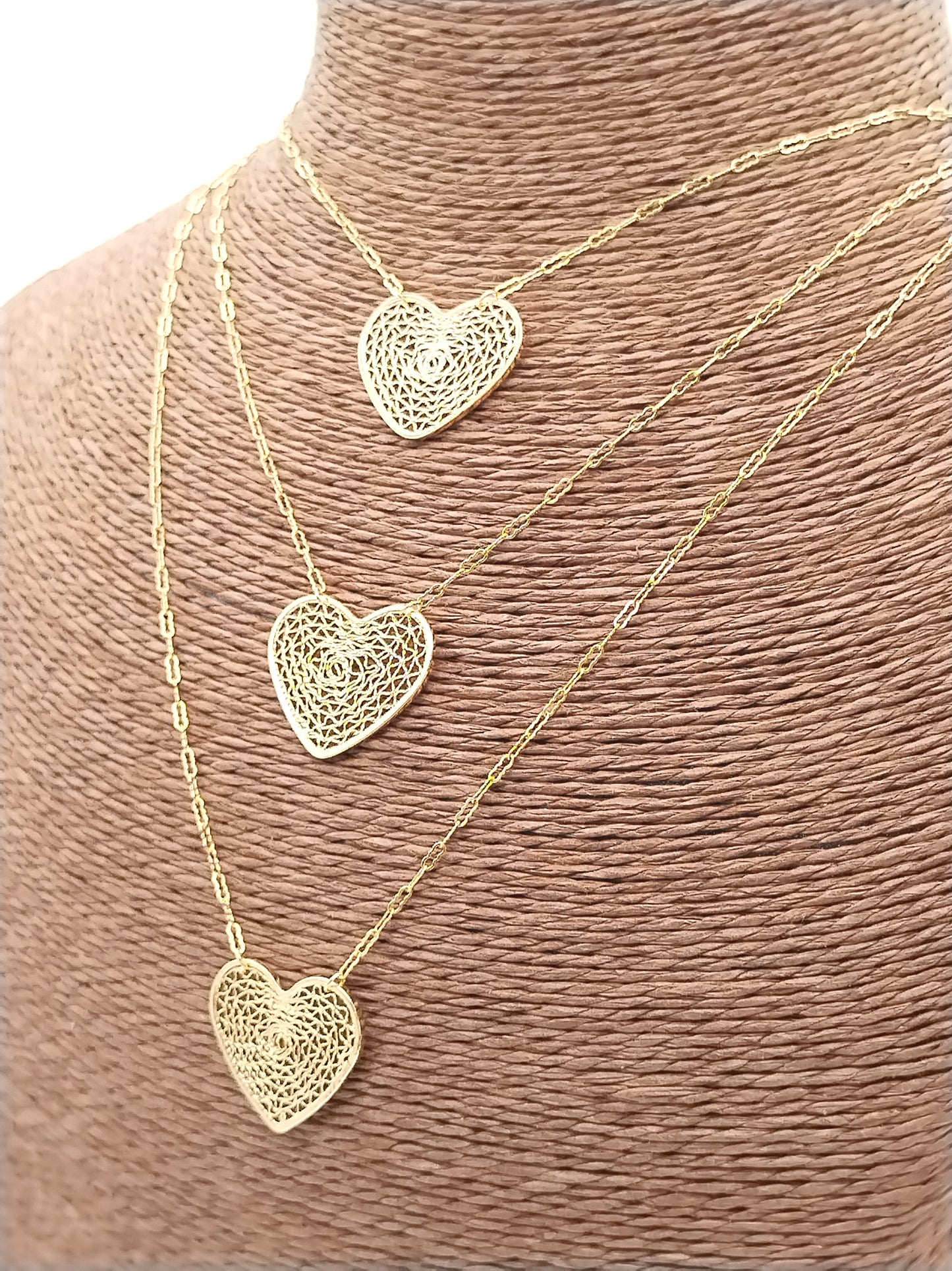 Gold Heart Necklace, Valentine´s Gift, Susutainable Minimal Jewelry, Large Charm, Delicate Jewelry, Women