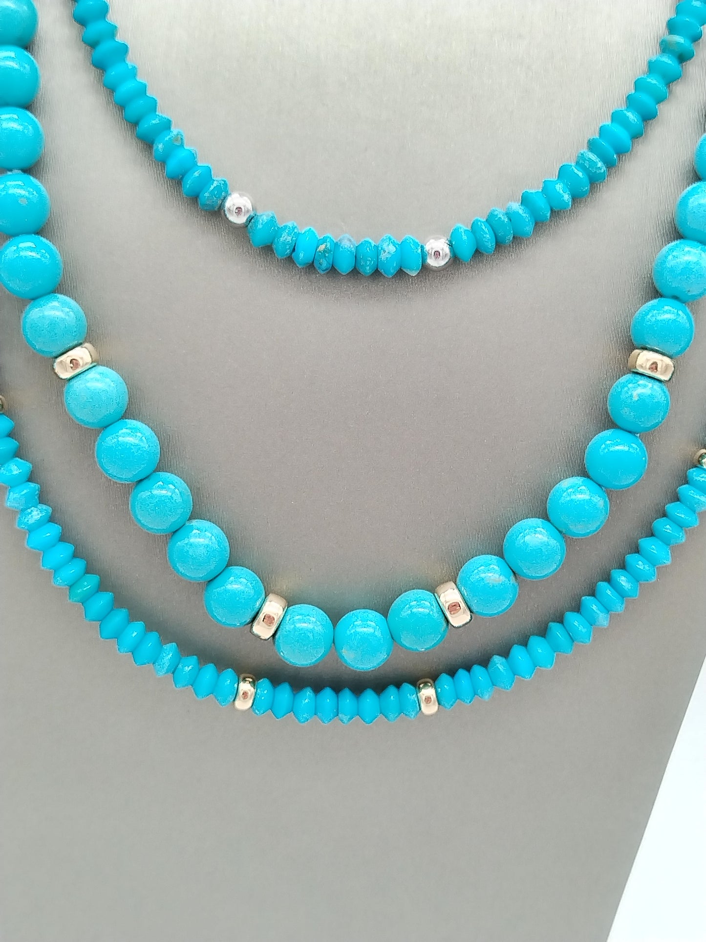 Genuine Turquoise Beads Solid Gold Necklace, Mina María Turquoise Choker, Silk Hand-Knotted it