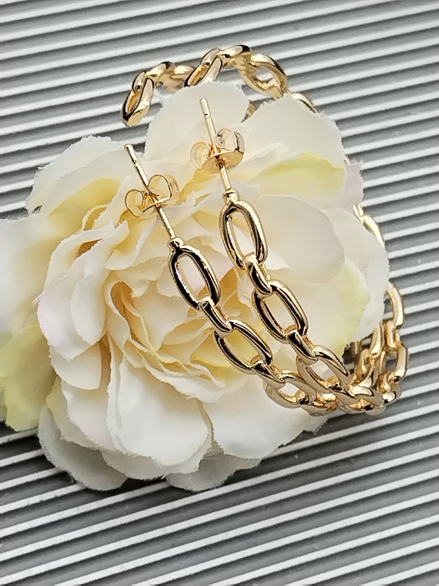 Große Creolen, Gold Gliederohrringe, Damenschmuck, Geschenke für Sie